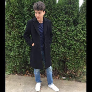 Meet your Posher, Jonathan